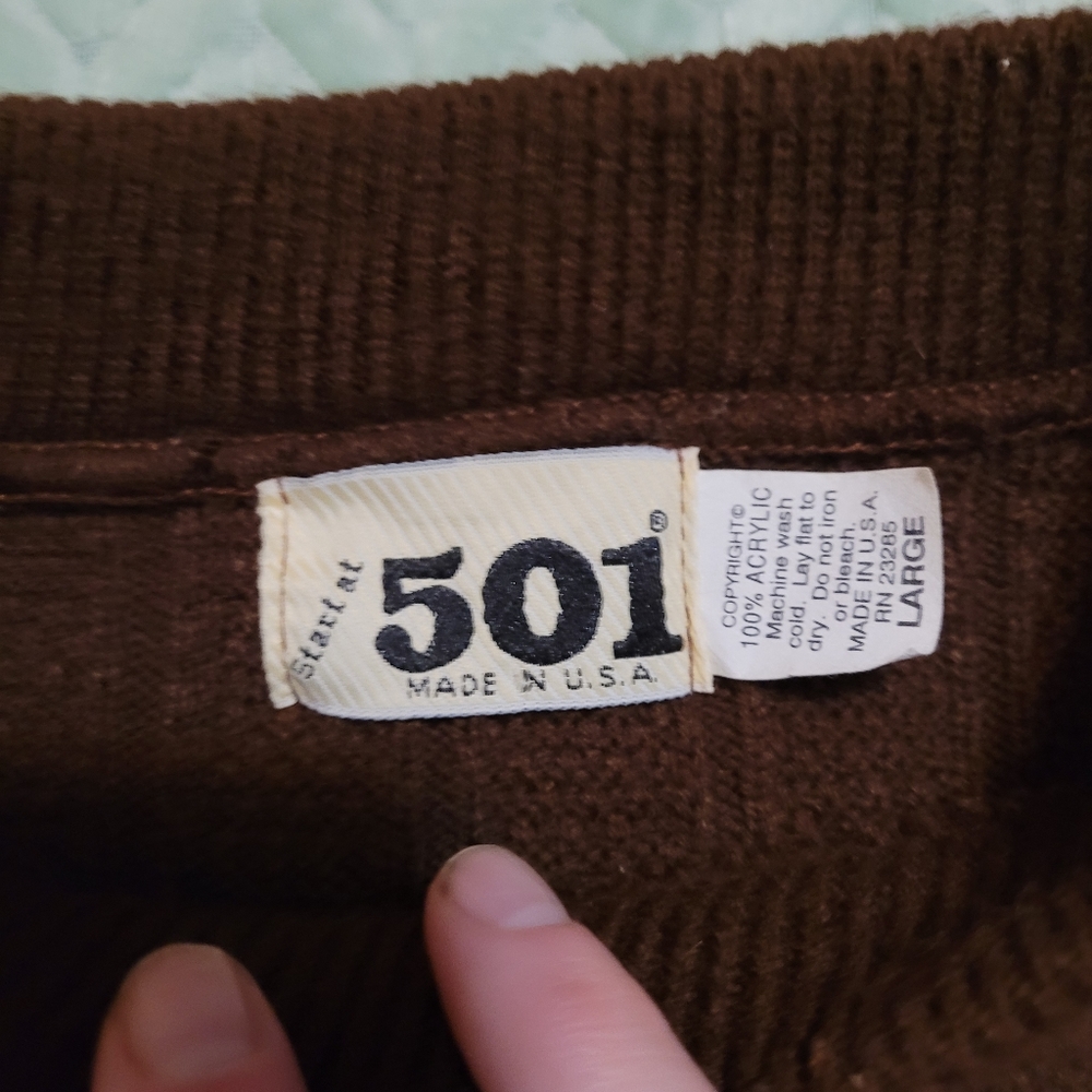 Vintage made in usa 501 levis sweater crew neck brown large size unisex sweater